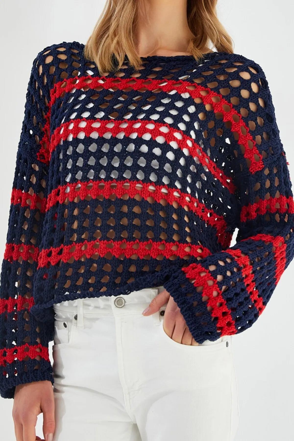 6877 Kadın Çizgili Ajurlu Kayık Yaka Triko Kazak Lacivert