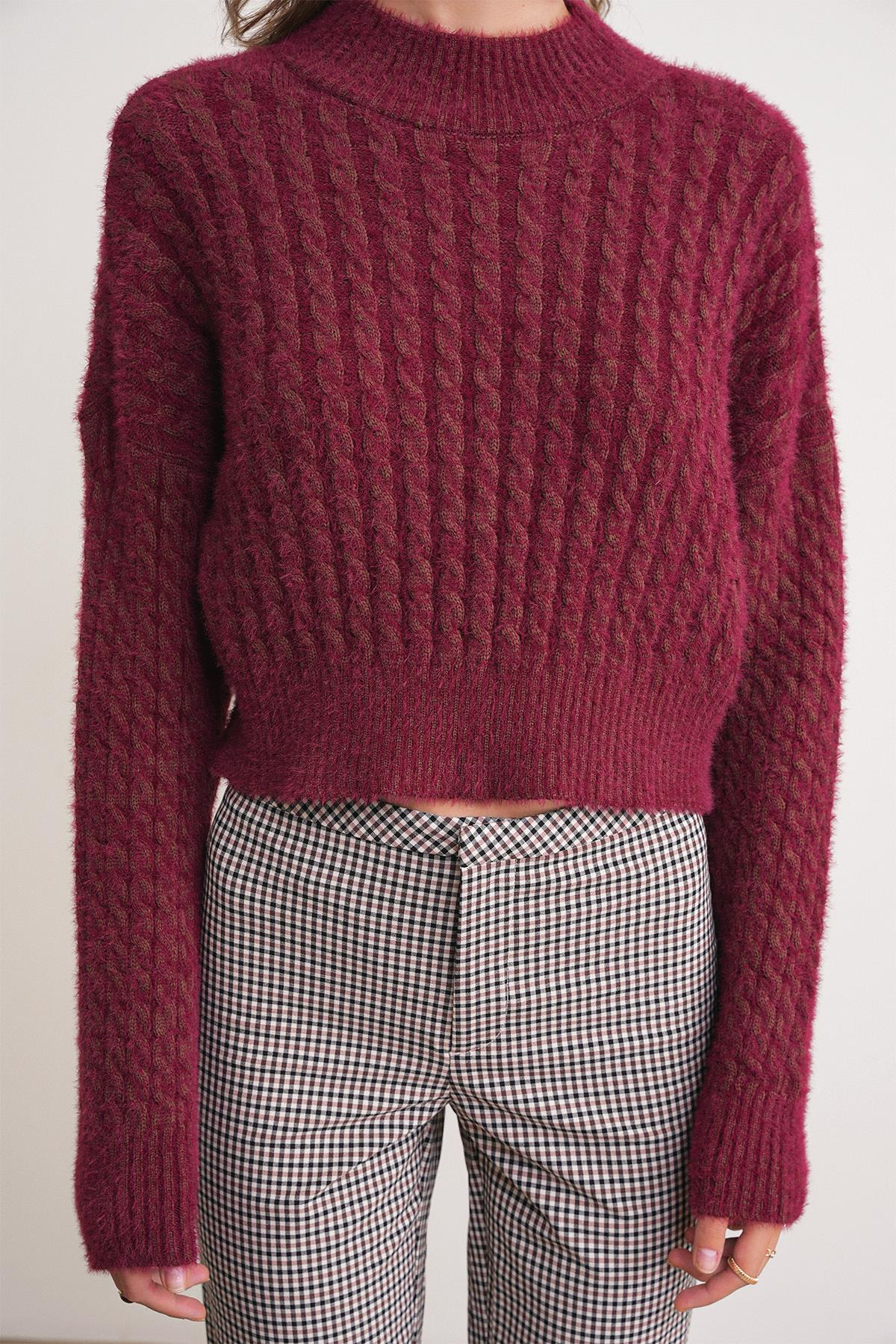 6893 Kadın Saç Örgülü Sakallı Crop Triko Kazak Bordo