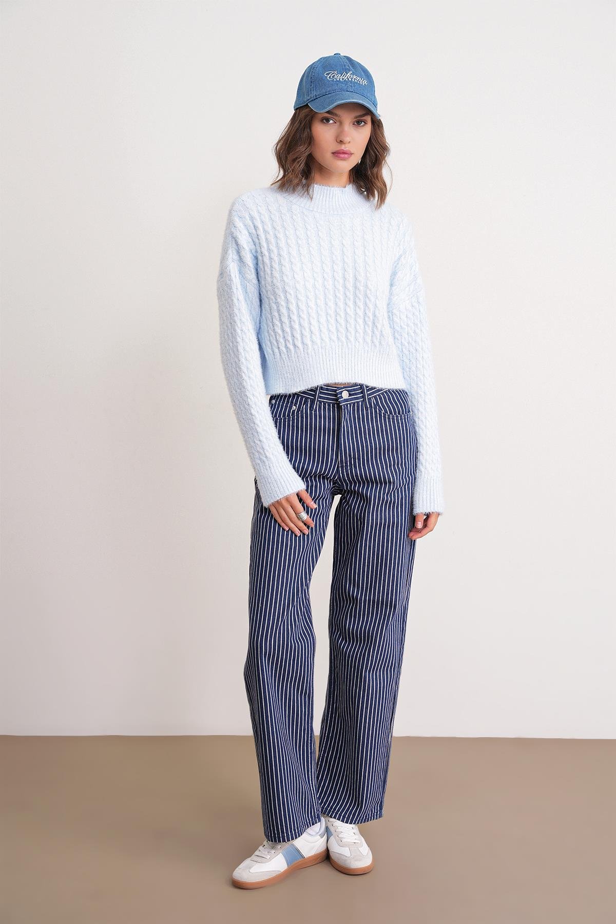 6893 Kadın Saç Örgülü Sakallı Crop Triko Kazak Bebe Mavi