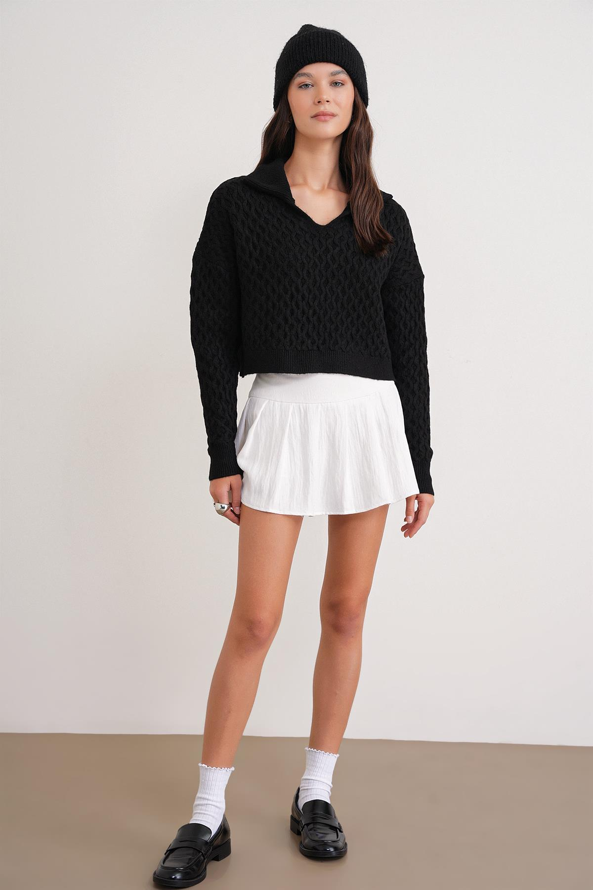 6896 Kadın Örgü Detaylı Crop Triko Kazak Siyah