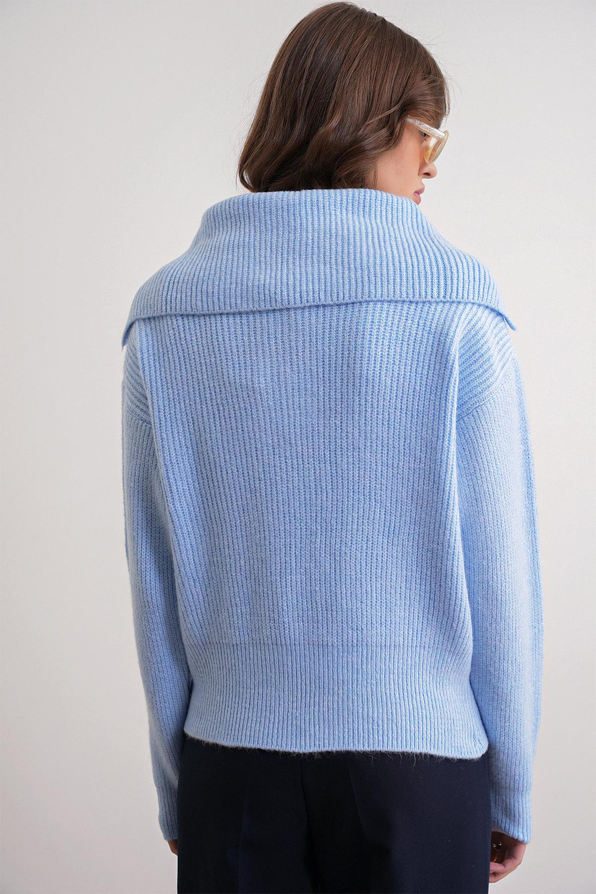 6900 Kadın Düğmeli Devrik Yaka Triko Kazak Bebe Mavi