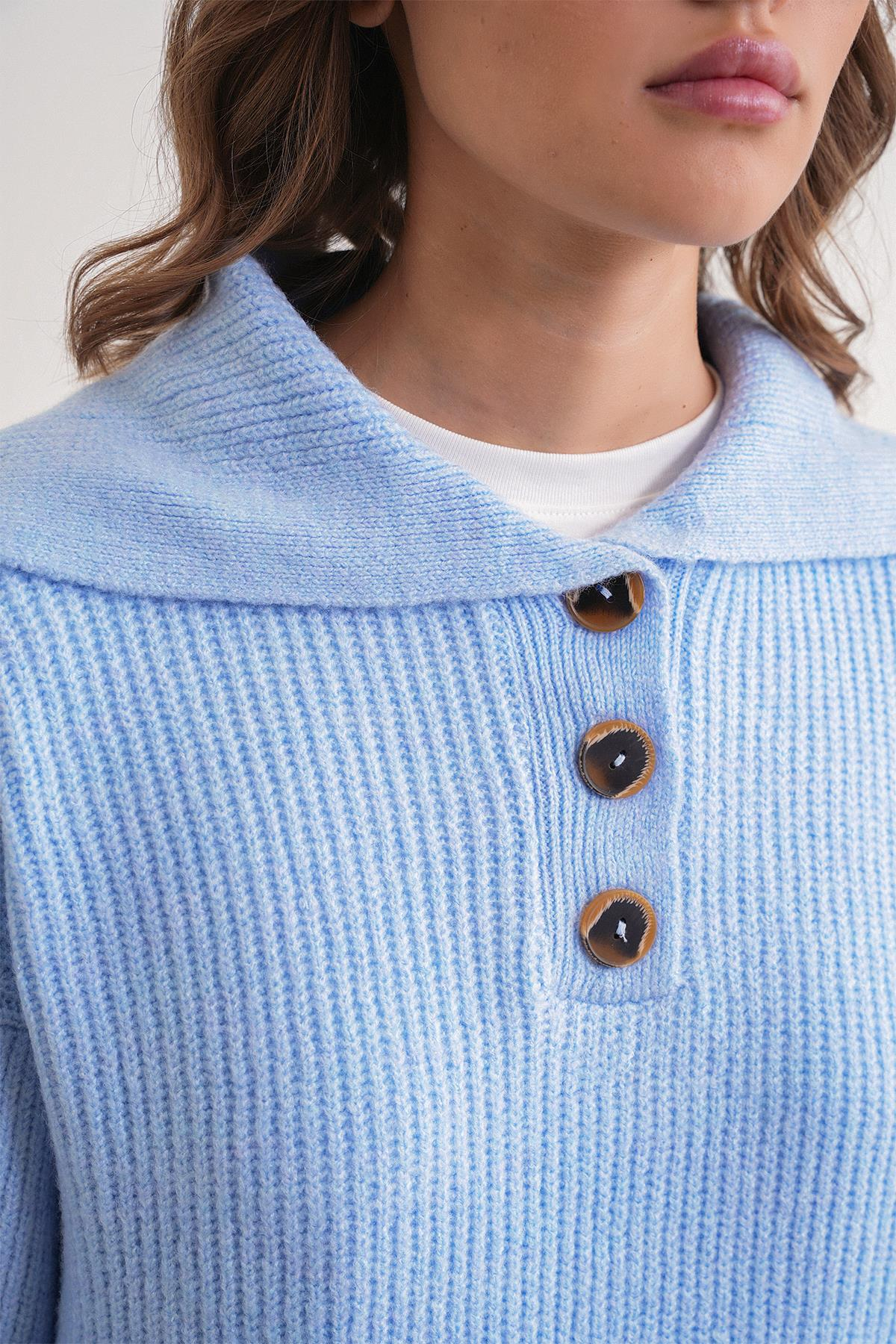 6900 Kadın Düğmeli Devrik Yaka Triko Kazak Bebe Mavi