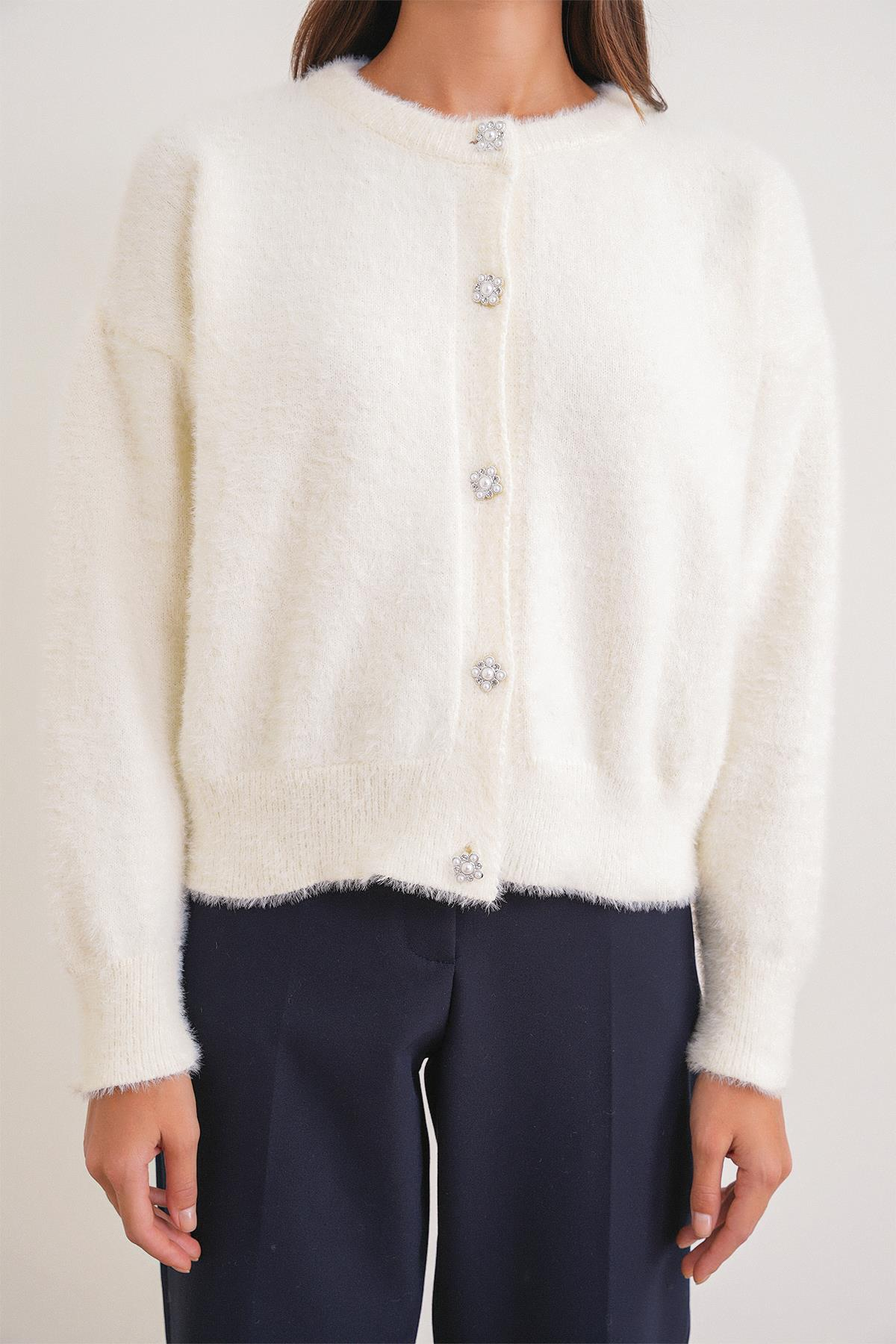 6902 Kadın Sakallı Basic Yumuşak Dokulu Triko Hırka Ekru