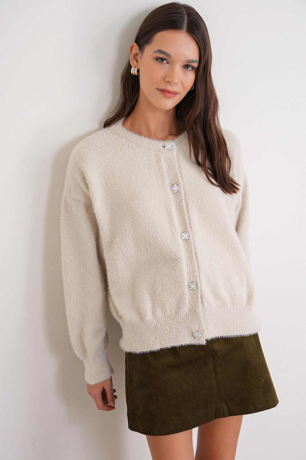 6902 Kadın Sakallı Basic Yumuşak Dokulu Triko Hırka Naturel