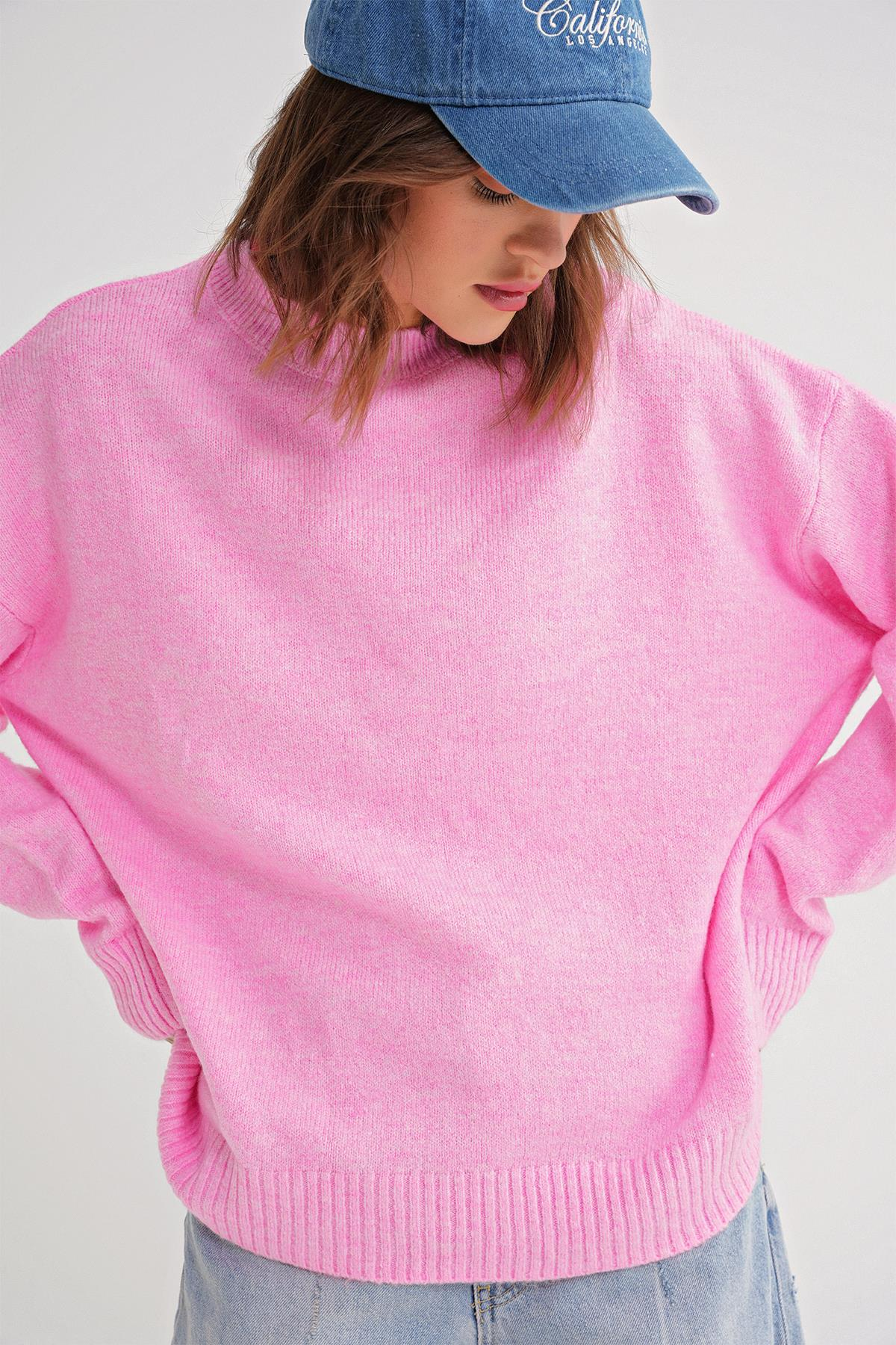 6913 Kadın Salaş Yumuşak Dokulu Triko Kazak Pembe