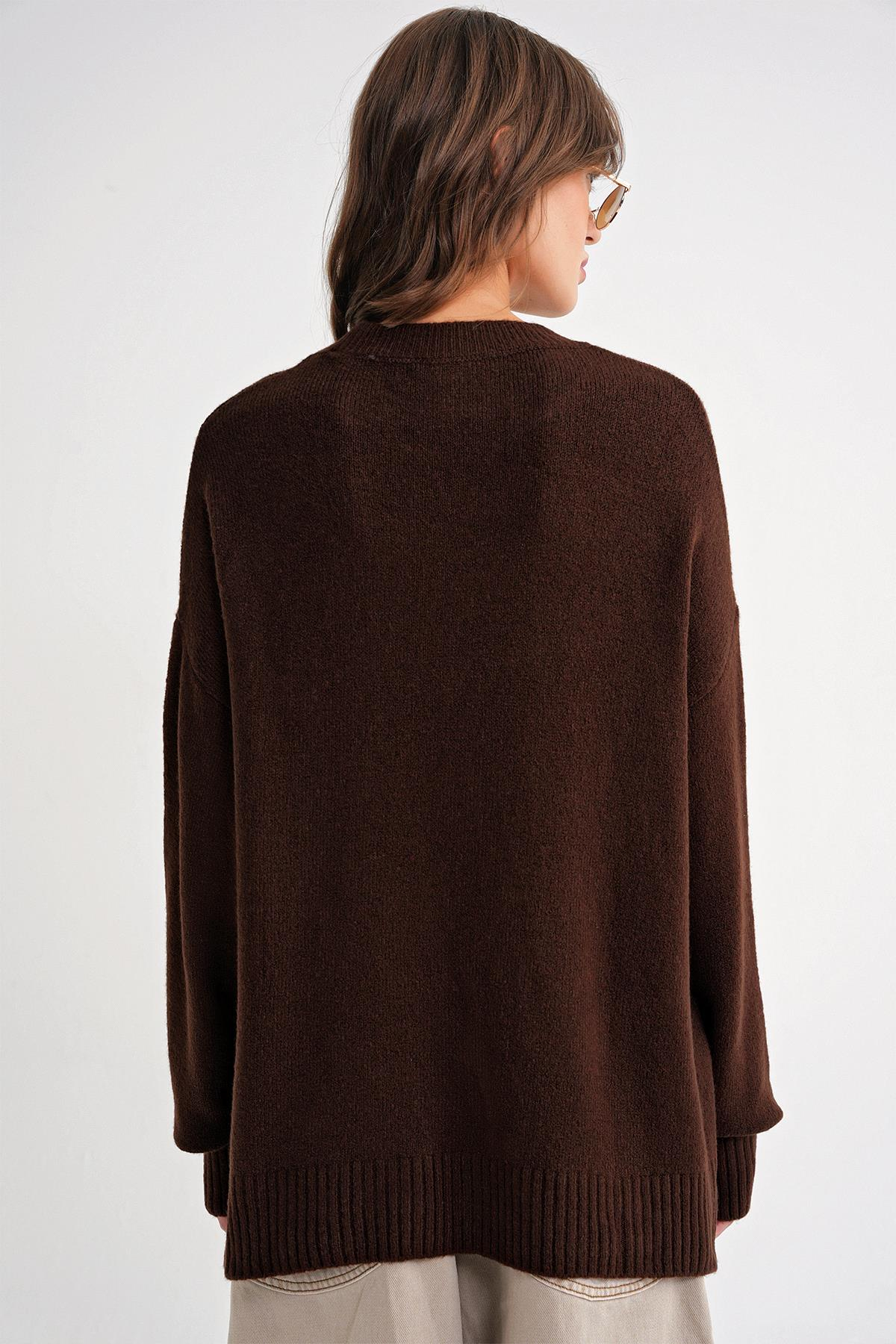 6913 Kadın Salaş Yumuşak Dokulu Triko Kazak Kahve