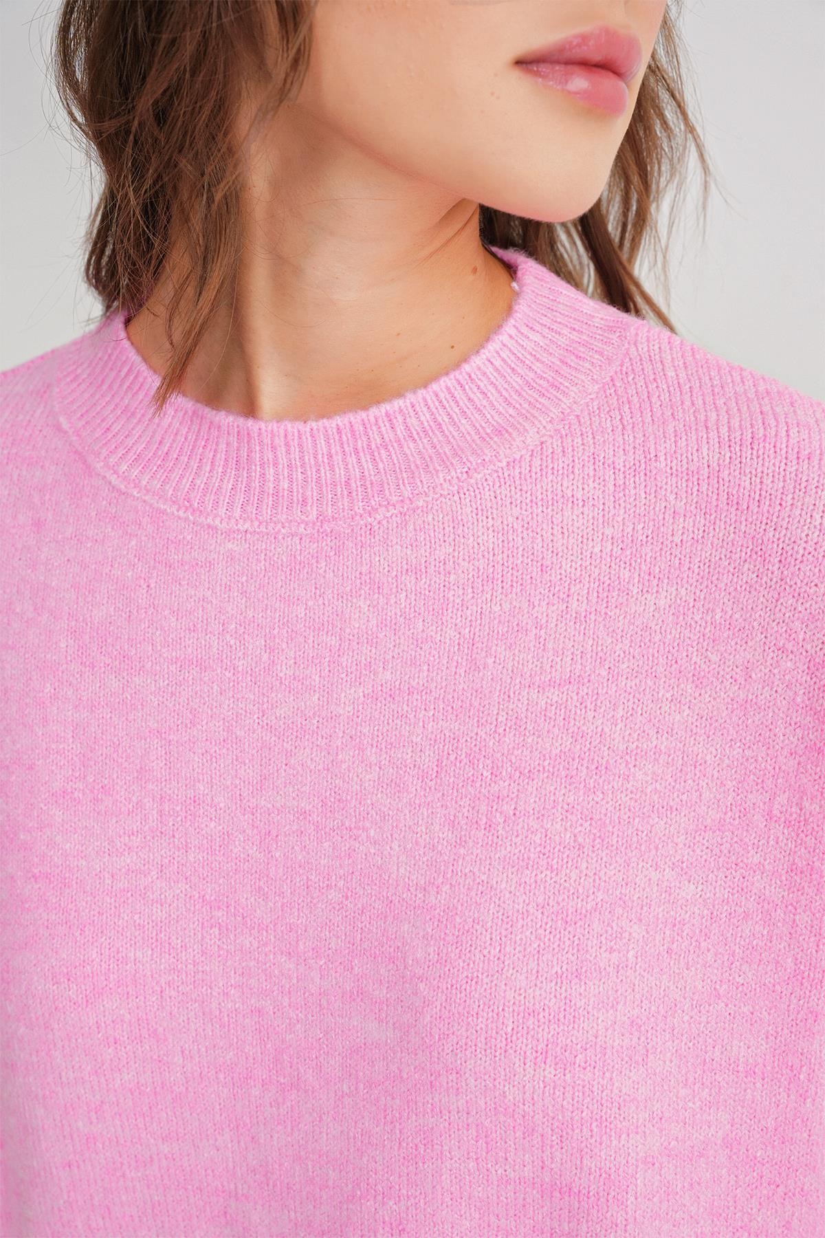 6913 Kadın Salaş Yumuşak Dokulu Triko Kazak Pembe