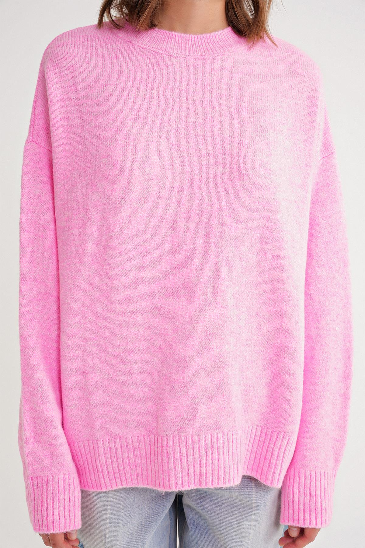 6913 Kadın Salaş Yumuşak Dokulu Triko Kazak Pembe