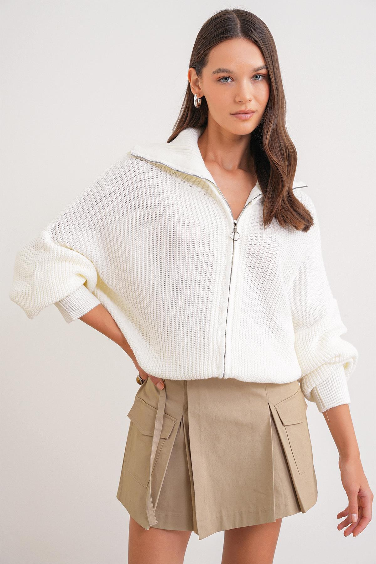 6919 Kadın Fermuarlı Balıkçı Yaka Triko Hırka Kemik