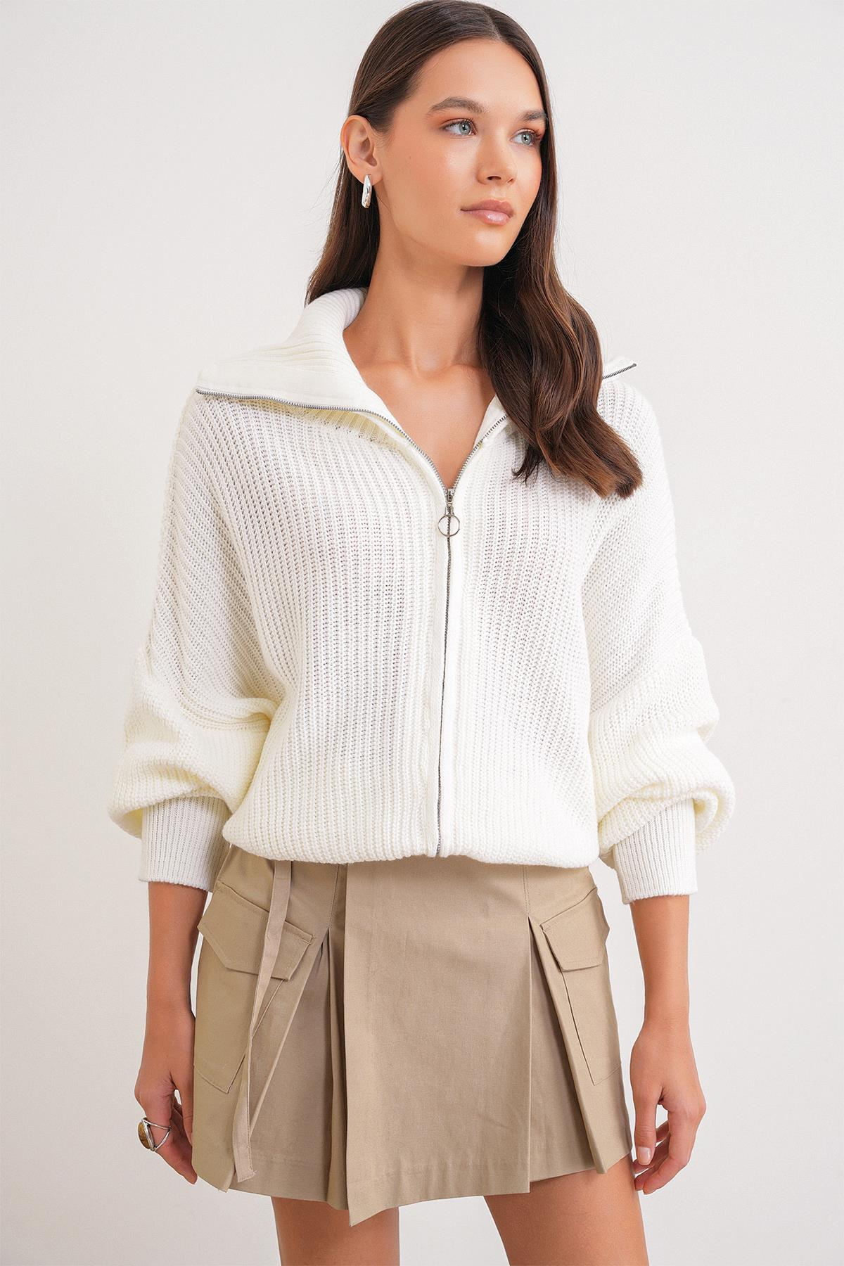 6919 Kadın Fermuarlı Balıkçı Yaka Triko Hırka Kemik