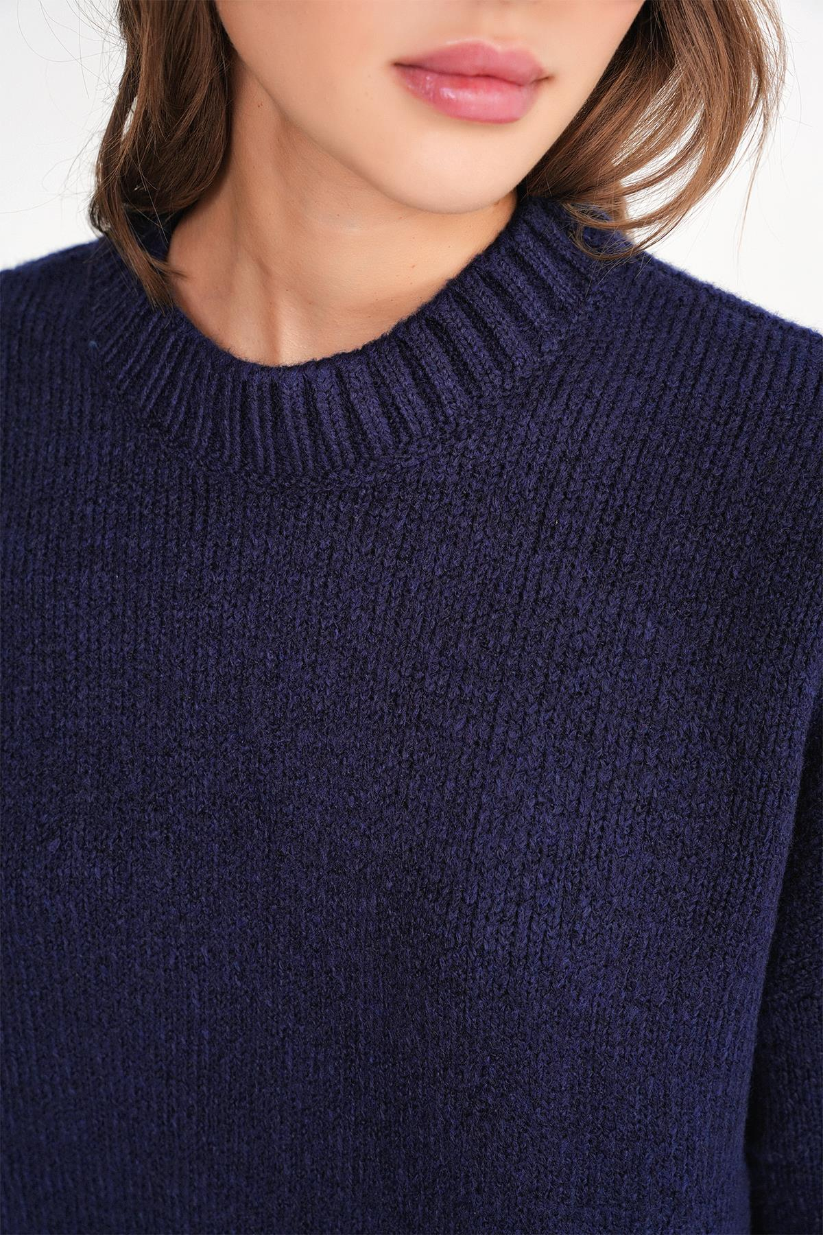 6925 Kadın Geniş Kollu Yumoş Dokulu Triko Kazak Lacivert