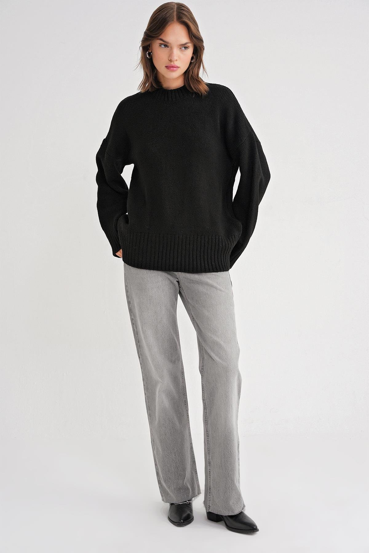 6925 Kadın Geniş Kollu Yumoş Dokulu Triko Kazak Siyah