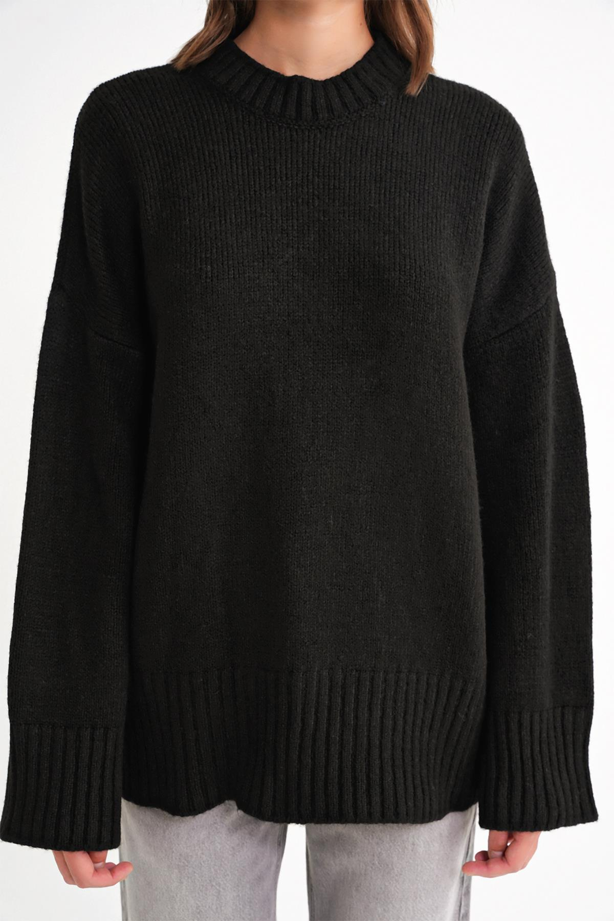 6925 Kadın Geniş Kollu Yumoş Dokulu Triko Kazak Siyah