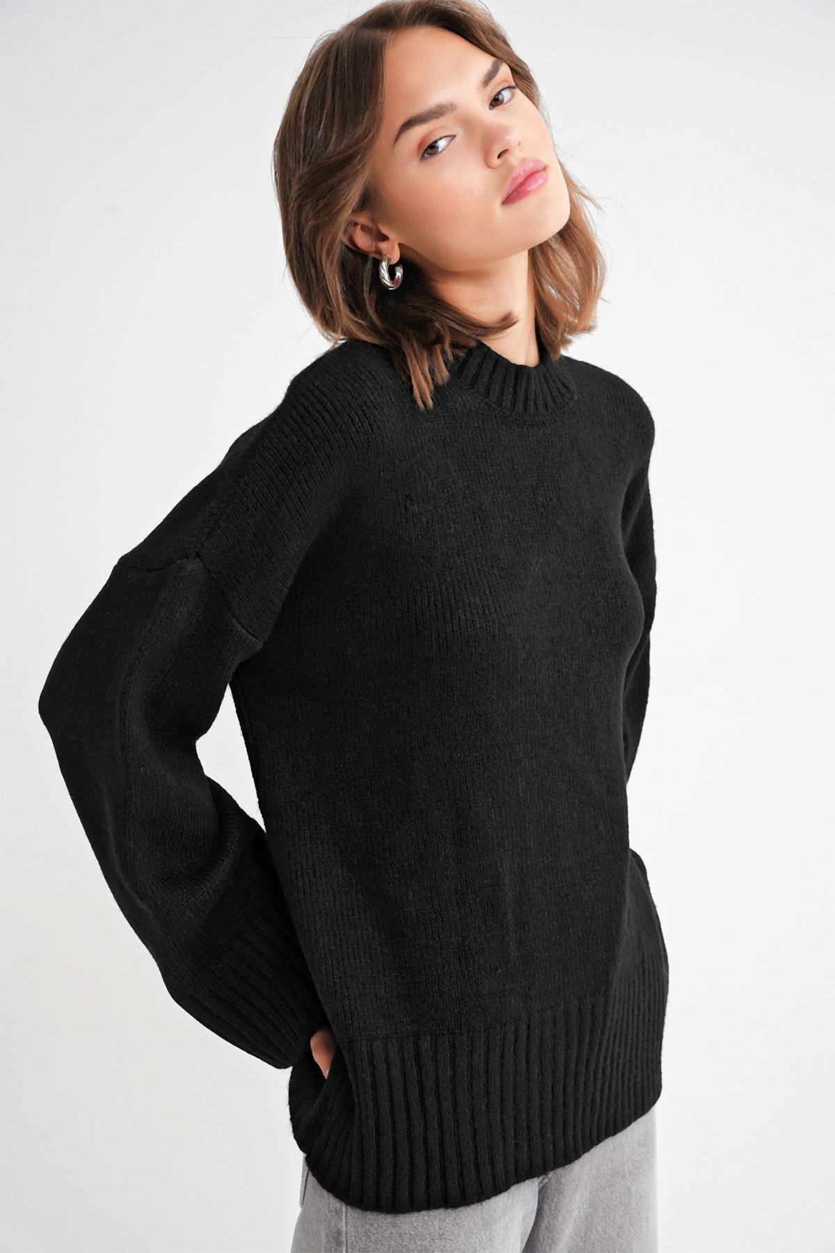 6925 Kadın Geniş Kollu Yumoş Dokulu Triko Kazak Siyah