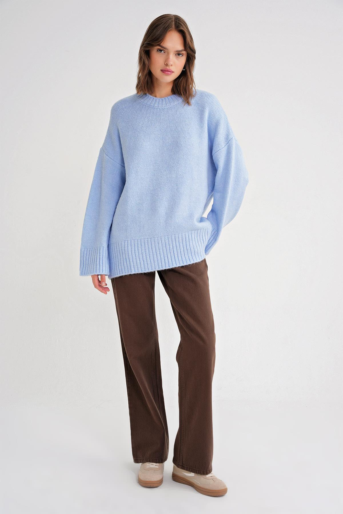 6925 Kadın Geniş Kollu Yumoş Dokulu Triko Kazak Bebe Mavi