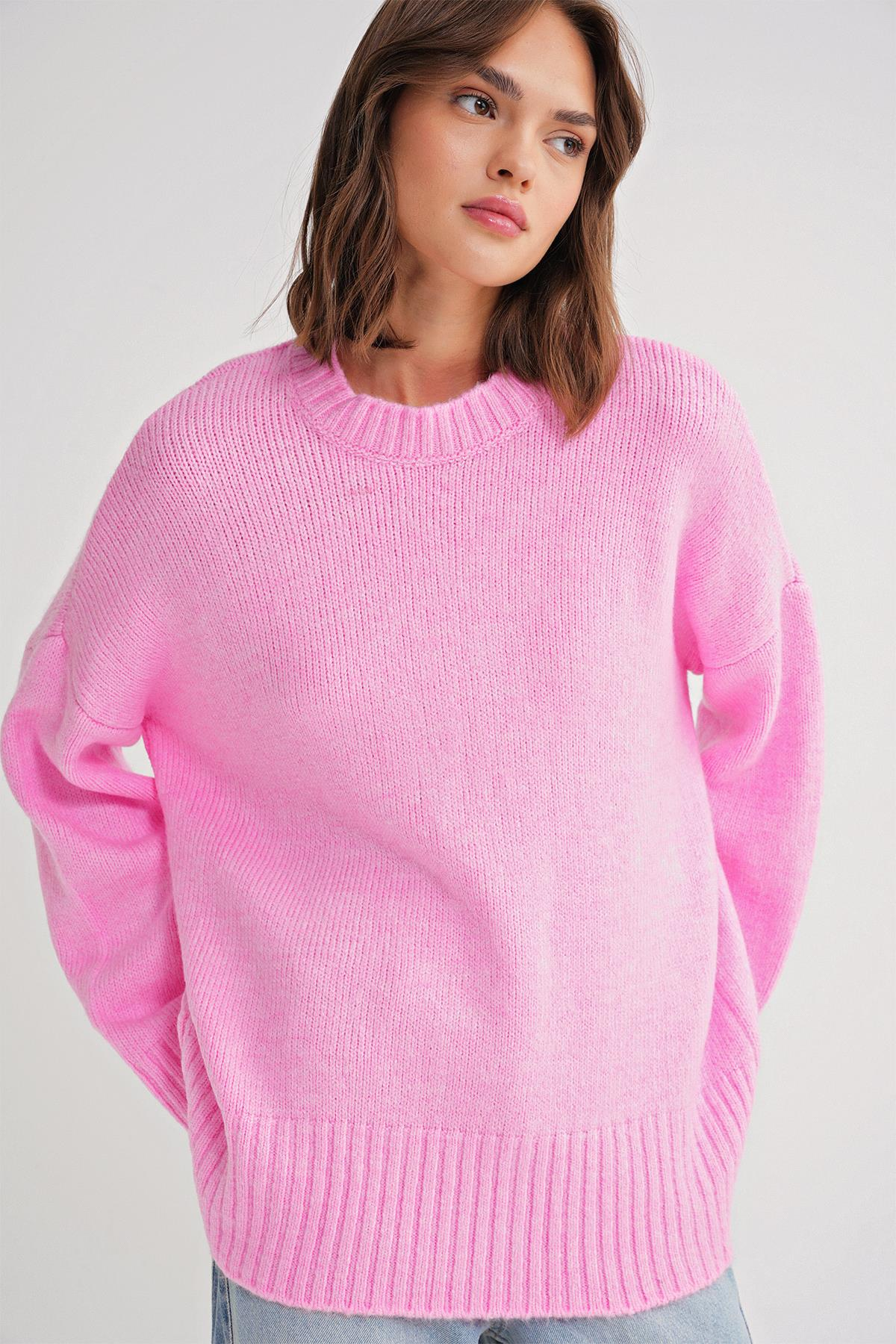 6925 Kadın Geniş Kollu Yumoş Dokulu Triko Kazak Pembe