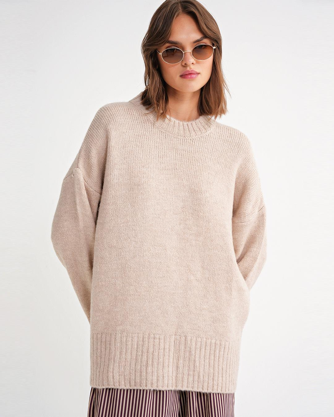 6925 Kadın Geniş Kollu Yumuşak Dokulu Triko Kazak Bej