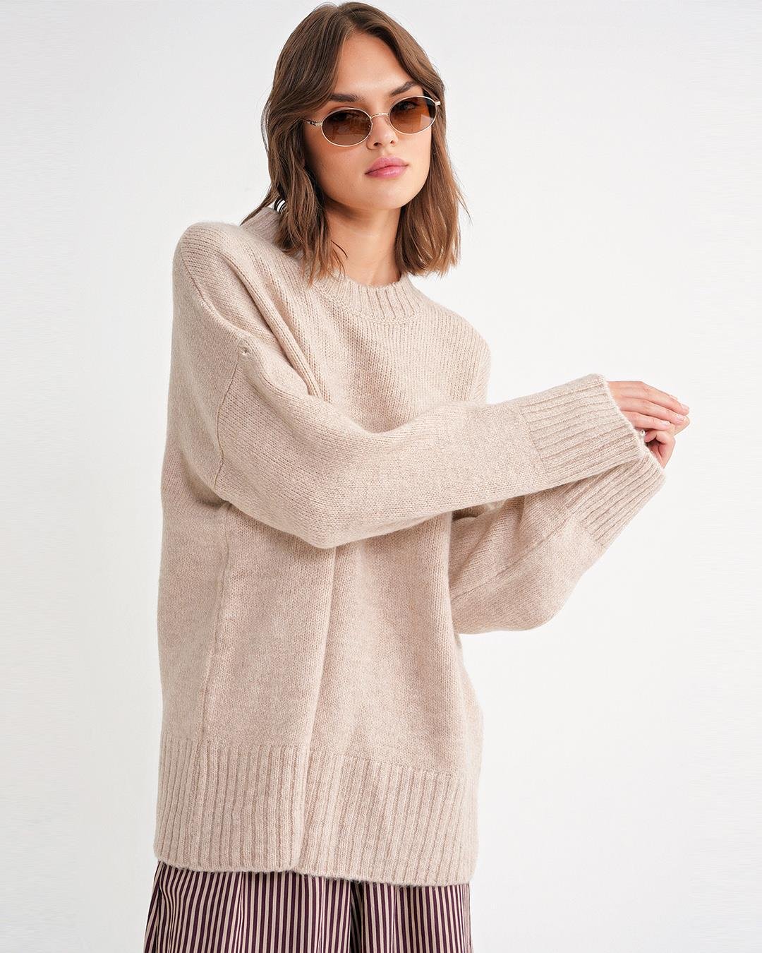 6925 Kadın Geniş Kollu Yumuşak Dokulu Triko Kazak Bej