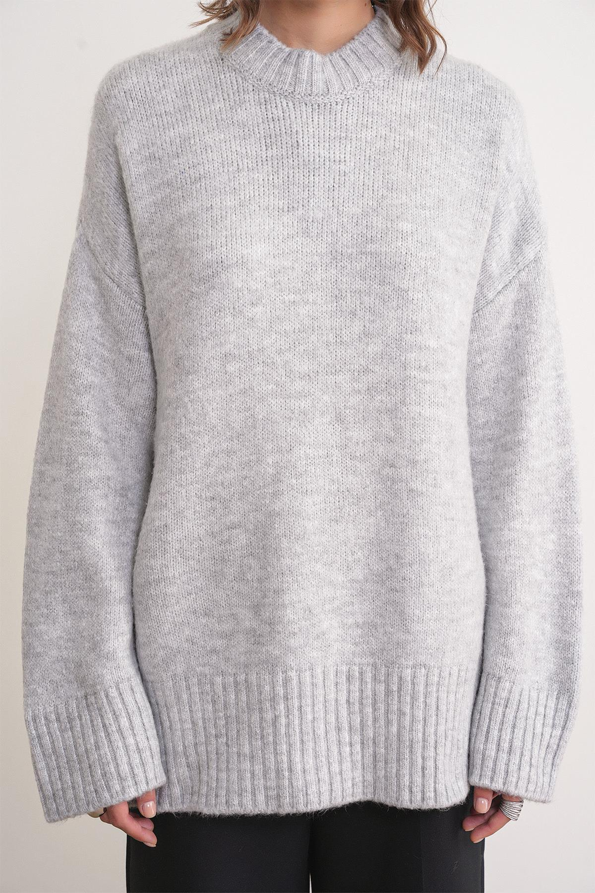 6925 Kadın Geniş Kollu Yumuşak Dokulu Triko Kazak Gri