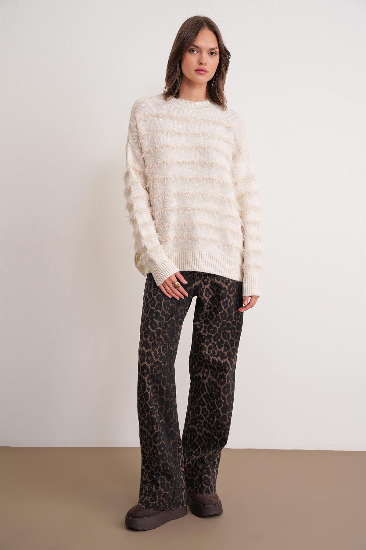 6926 Sakal Çizgili Kazak Naturel