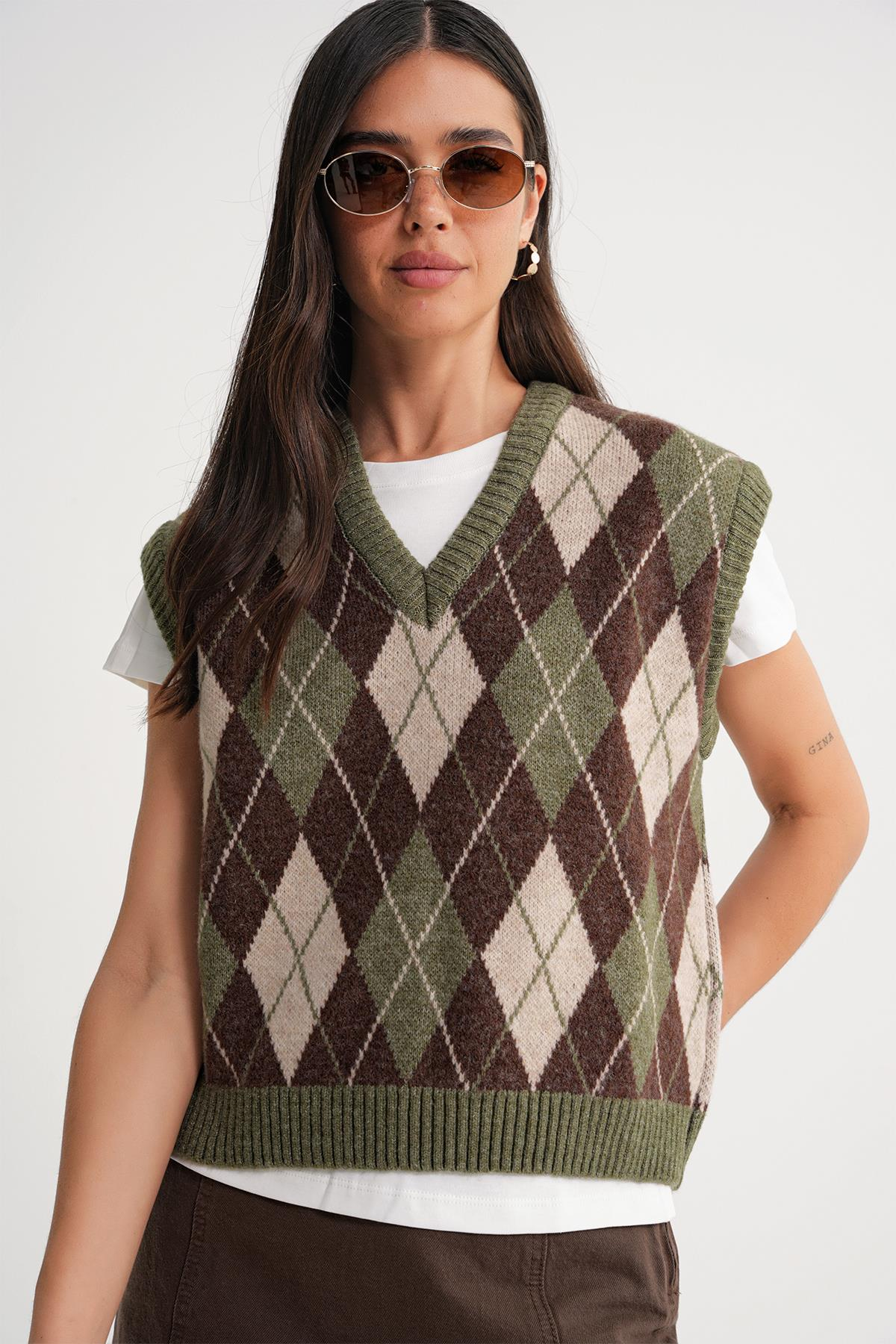 6930 Kadın Baklava Desenli Triko Süveter Haki