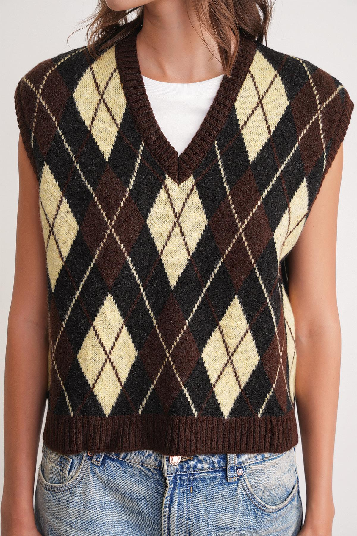 6930 Kadın Baklava Desenli Triko Süveter Kahve