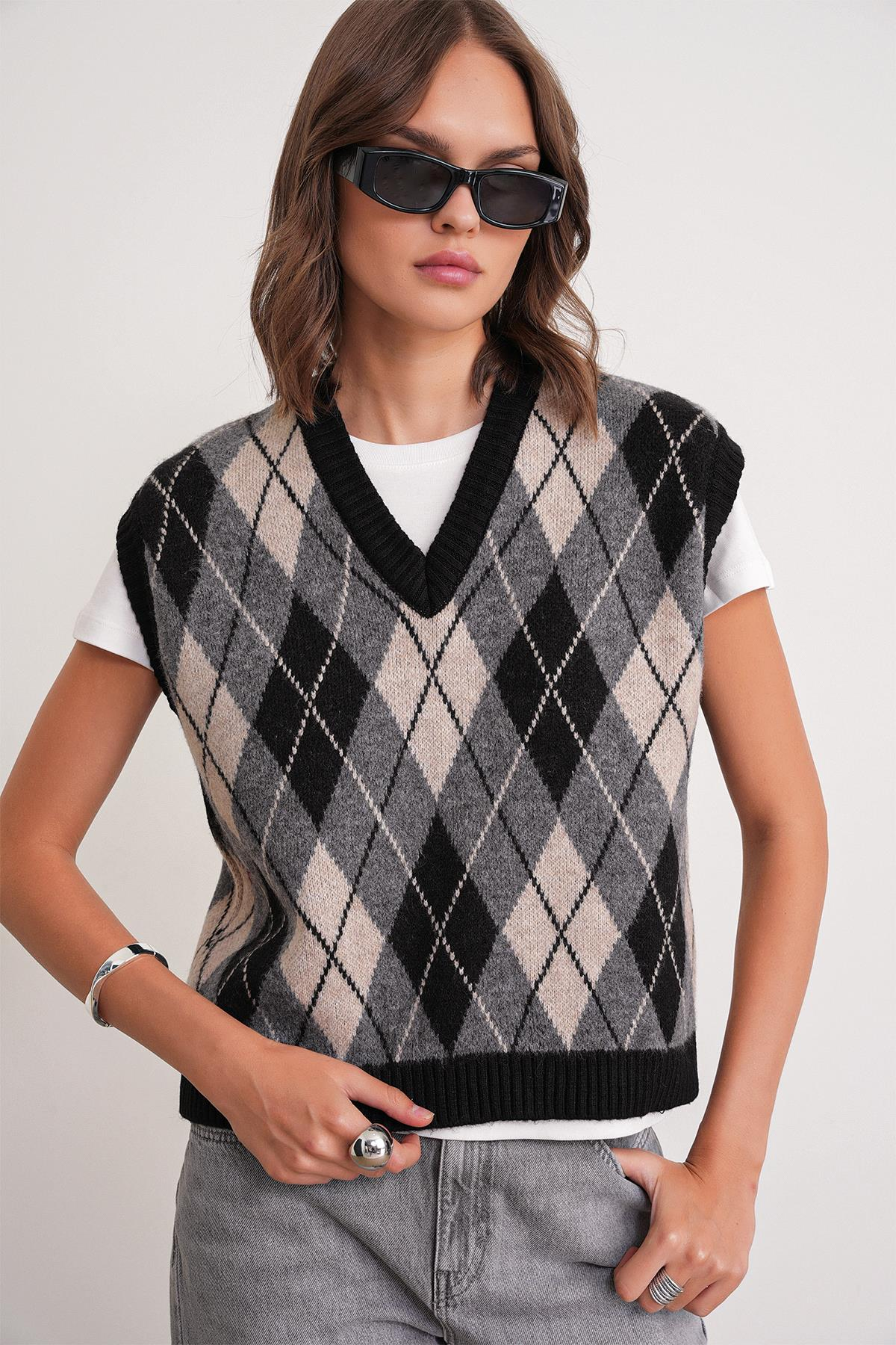 6930 Kadın Baklava Desenli Triko Süveter Siyah