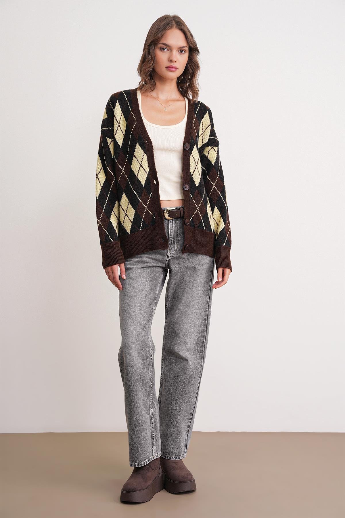 6937 Kadın Baklava Desenli Oversize Triko Hırka Kahve