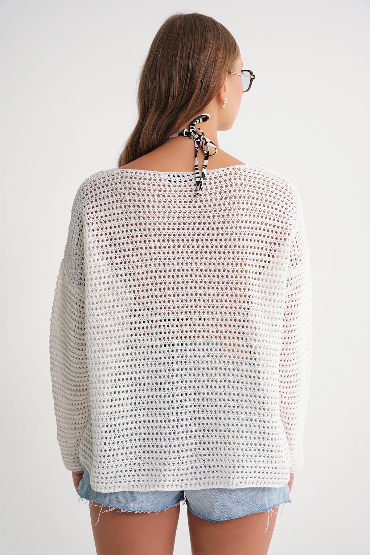 6942 Kadın Kayık Yaka  Mevsimlik  Ajurlu Kazak Beyaz