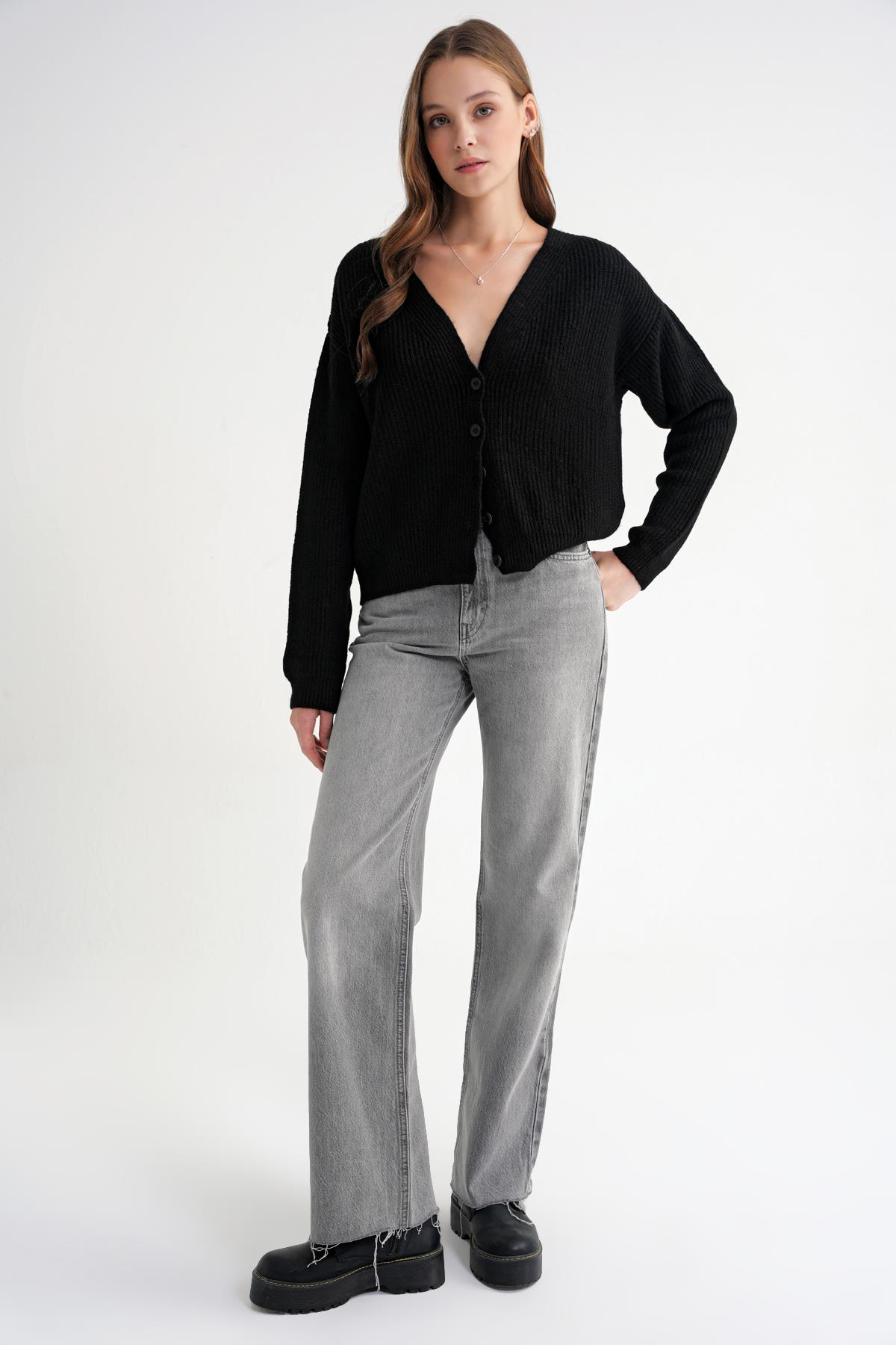 6943 Kadın V Yaka Selanik Hırka Siyah