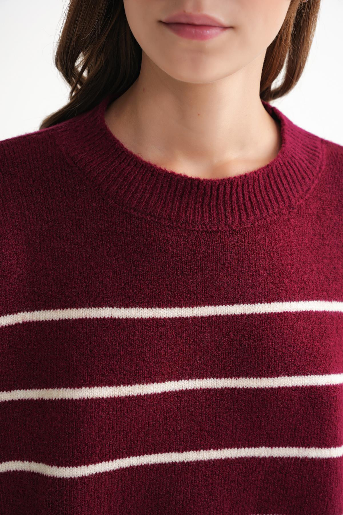 6944 Kadın Salaş Yumuşak Dokulu Çizgili Triko Kazak Bordo