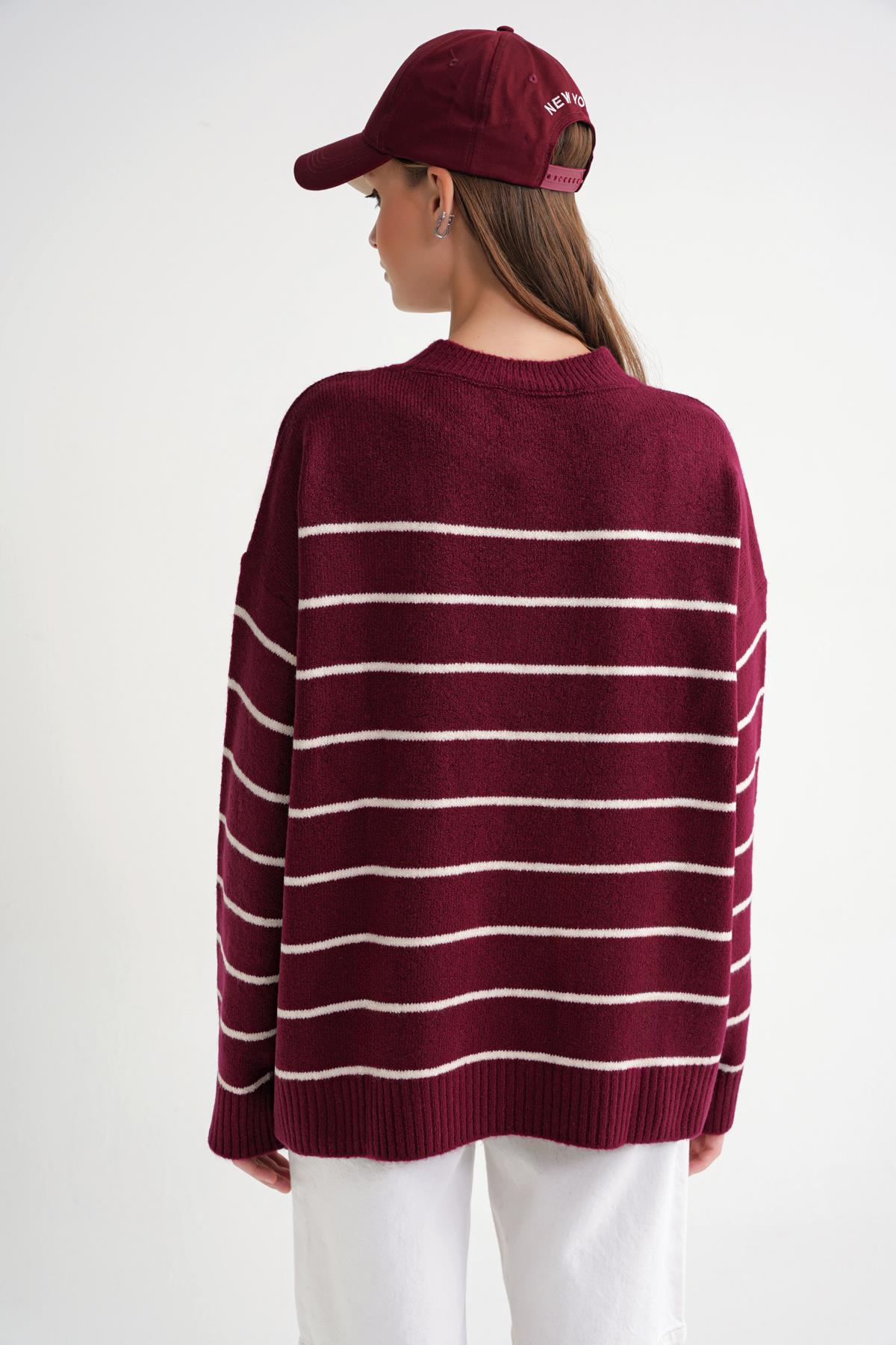 6944 Kadın Salaş Yumuşak Dokulu Çizgili Triko Kazak Bordo