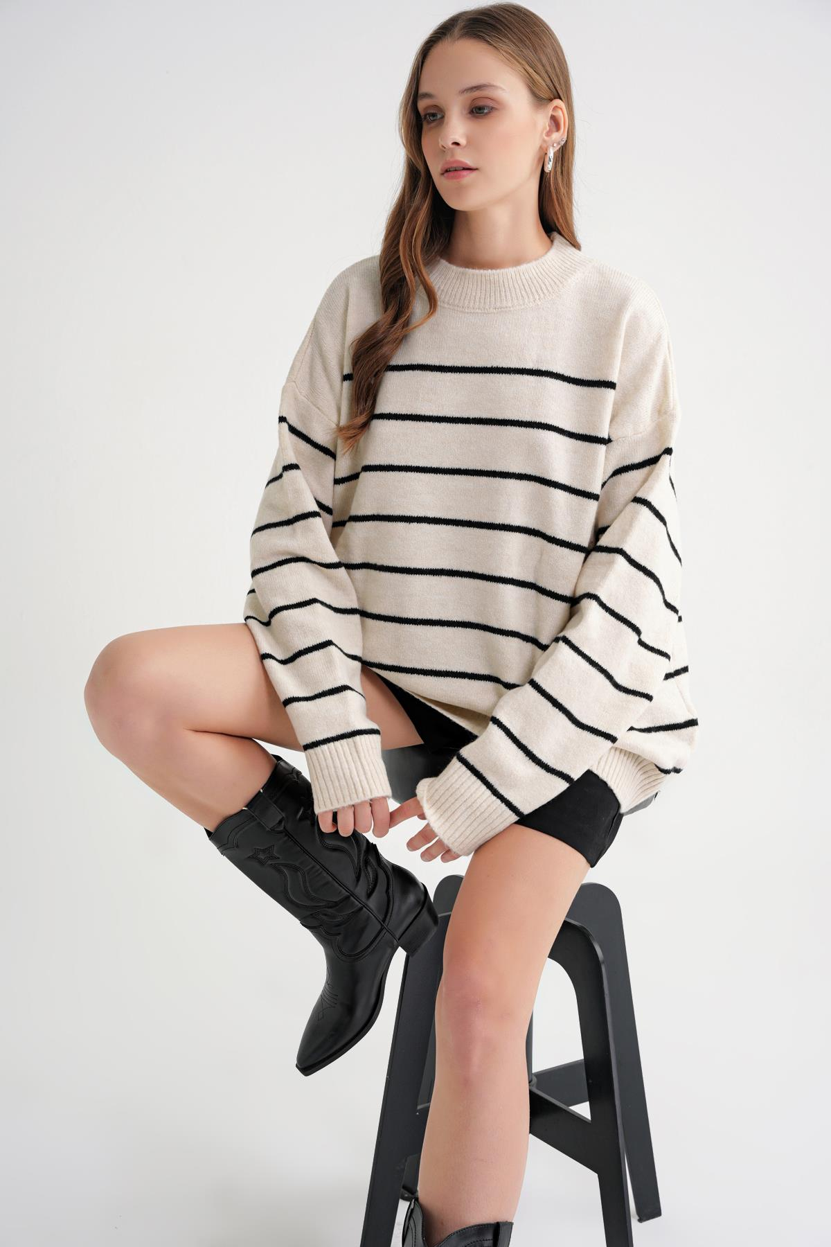 6944 Kadın Salaş Yumuşak Dokulu Çizgili Triko Kazak Naturel