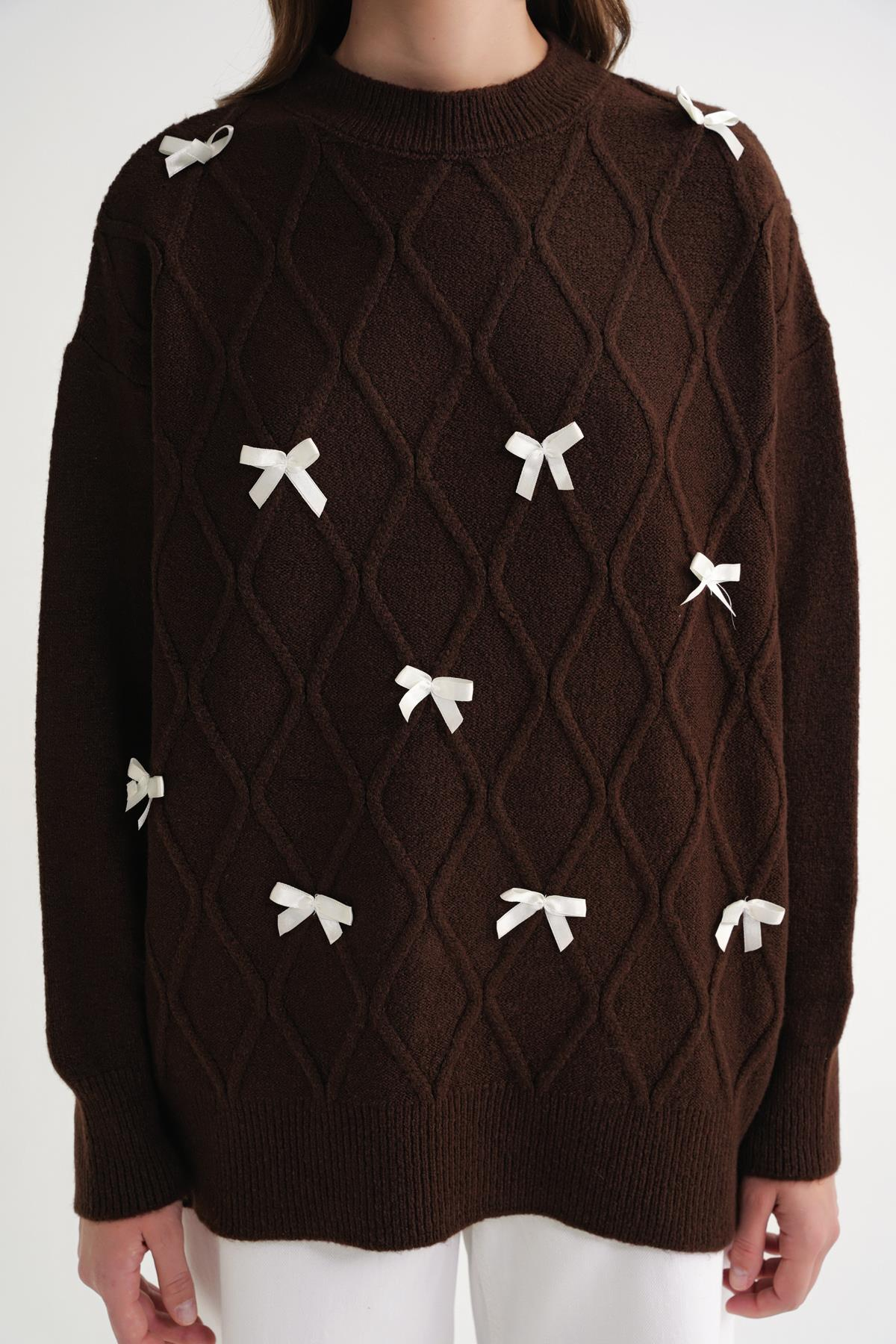 6946 Kadın Oversize Bisiklet Yaka Kurdeleli Triko Kazak Kahve