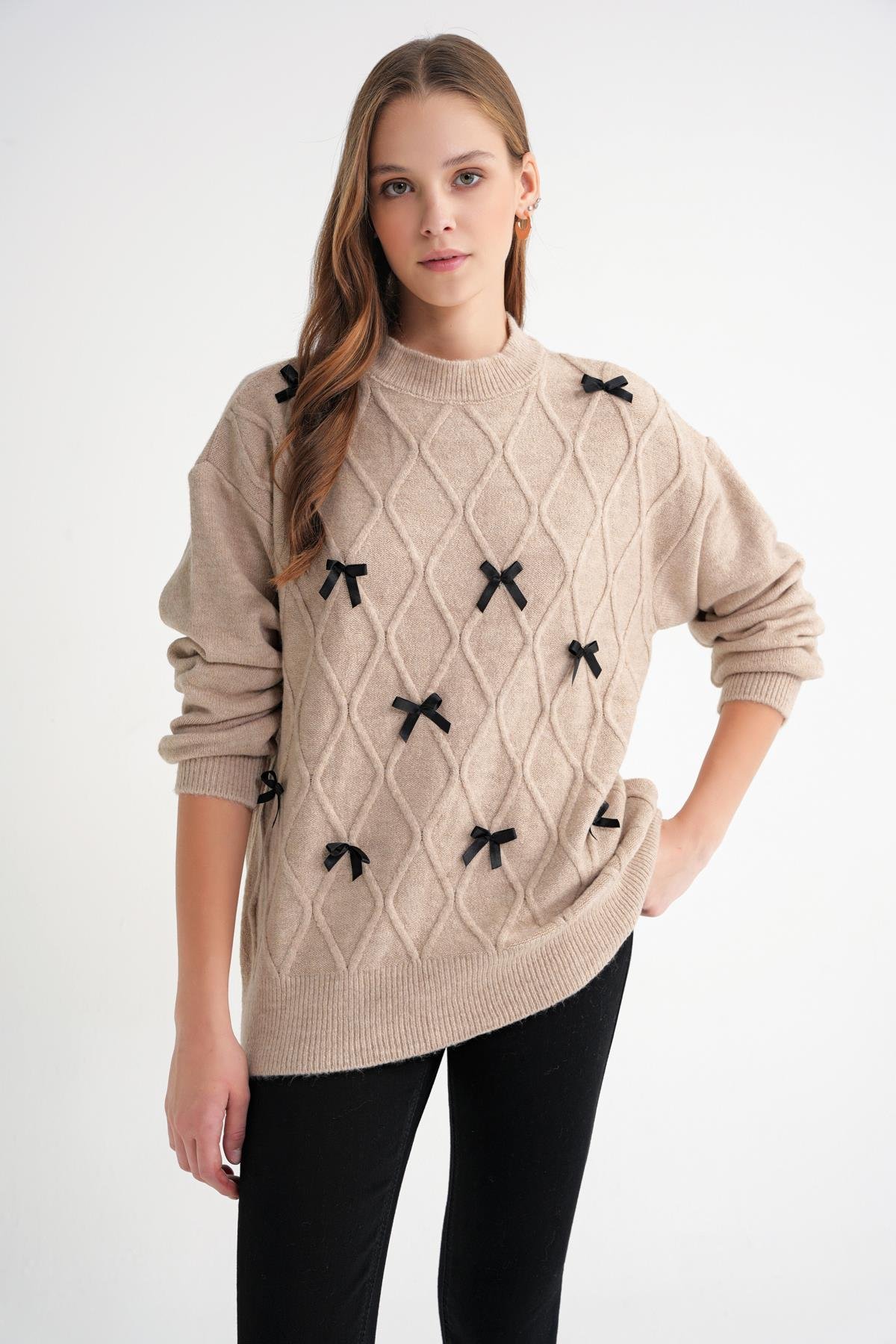 6946 Kadın Oversize Bisiklet Yaka Kurdeleli Triko Kazak Bej