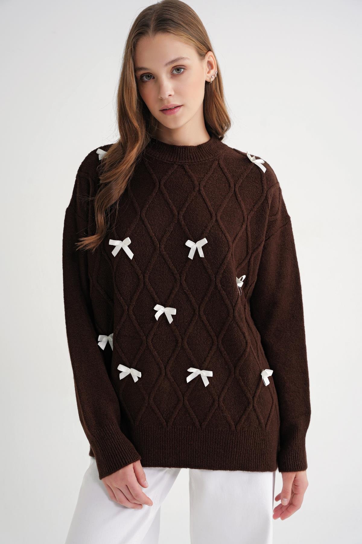 6946 Kadın Oversize Bisiklet Yaka Kurdeleli Triko Kazak Kahve