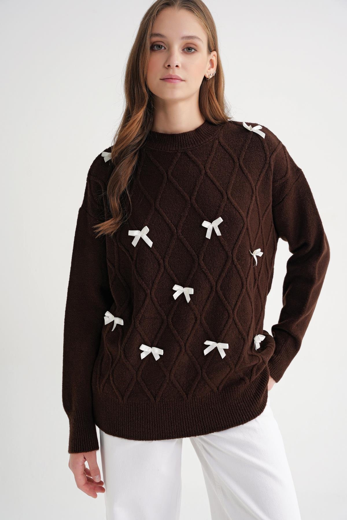 6946 Kadın Oversize Bisiklet Yaka Kurdeleli Triko Kazak Kahve