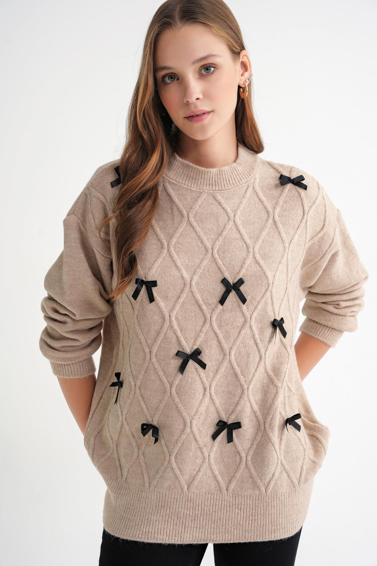 6946 Kadın Oversize Bisiklet Yaka Kurdeleli Triko Kazak Bej