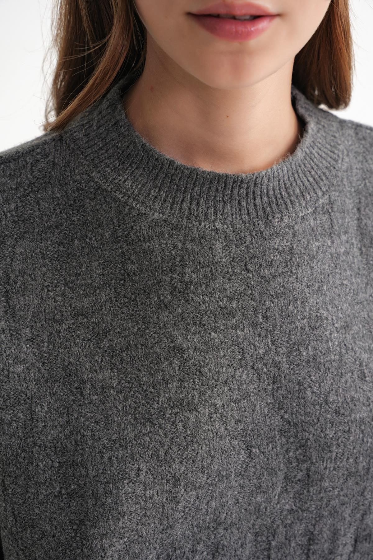 6947 Kadın Kendinden Desenli Oversize Triko Kazak Antrasit