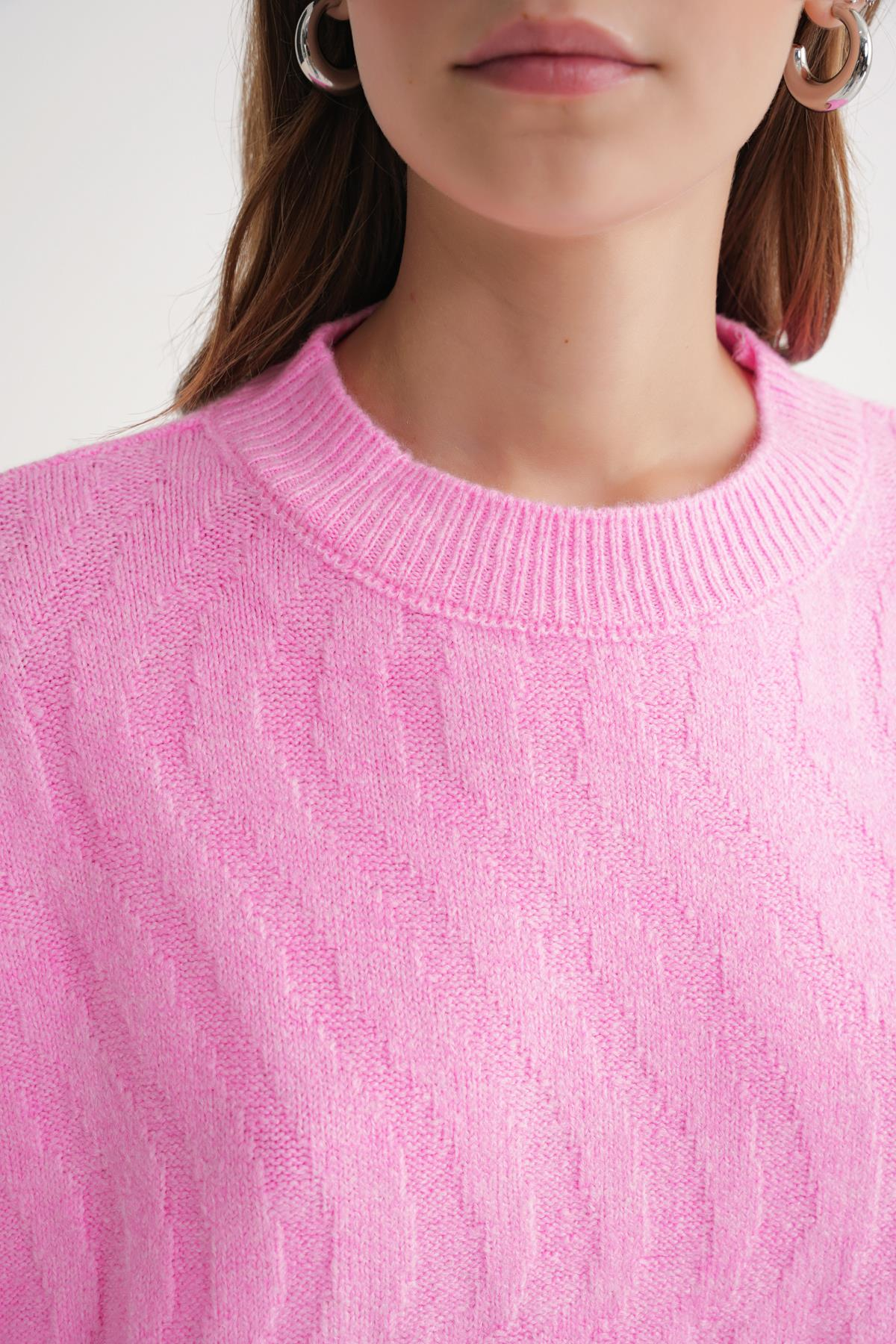 6947 Kadın Kendinden Desenli Oversize Triko Kazak Pembe