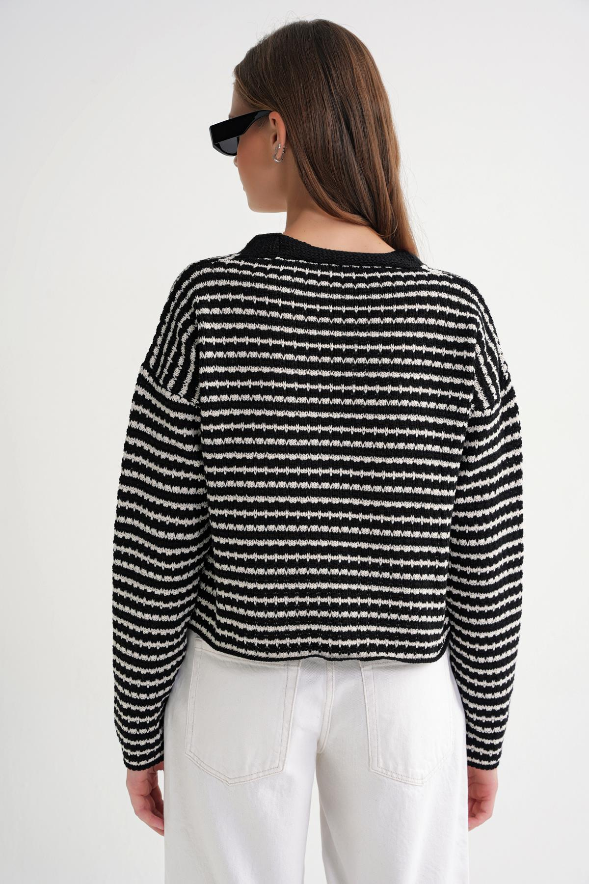 6948 Kadın V Yaka İnce Çizgili Triko Hırka Siyah