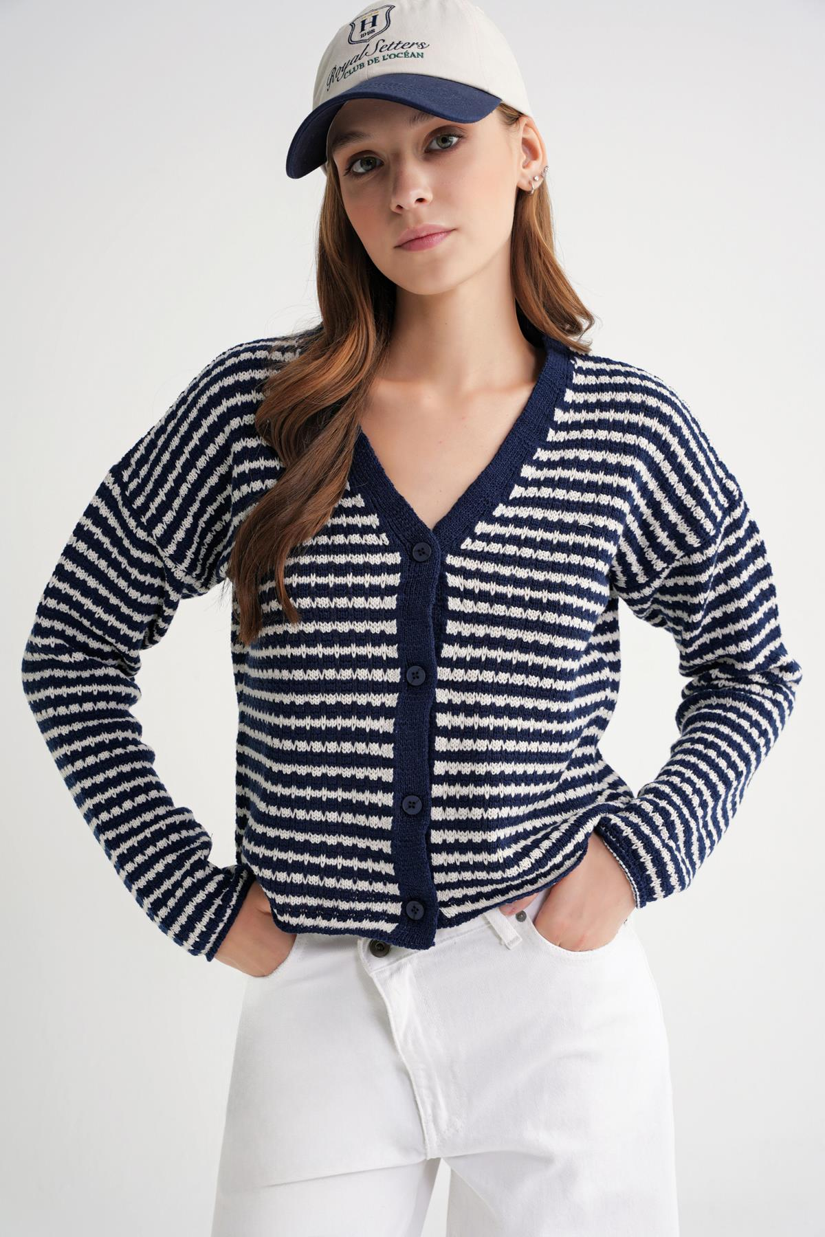 6948 Kadın V Yaka İnce Çizgili Triko Hırka Lacivert