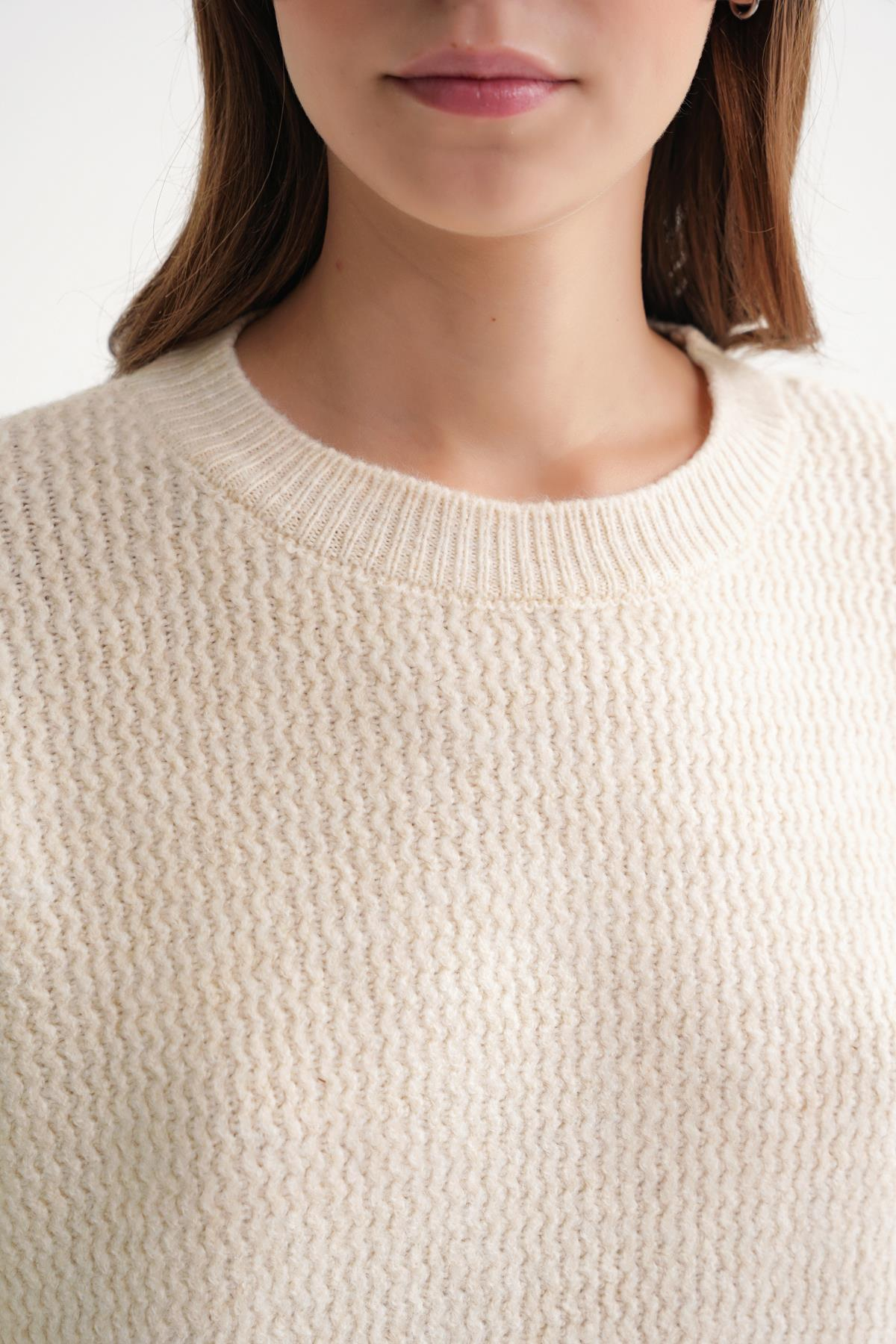 6949 Kadın Bisiklet Yaka İnce Örgülü Triko Kazak Naturel