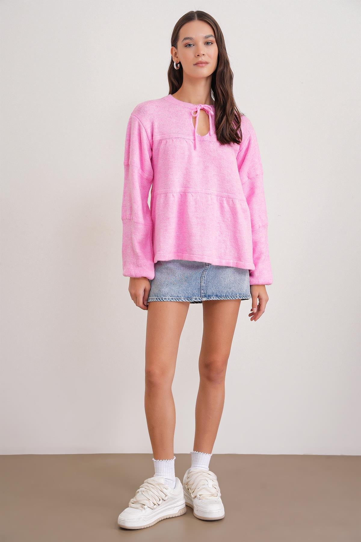 6950 Kadın Yakası Bağcıklı Pileli Triko Kazak Pembe