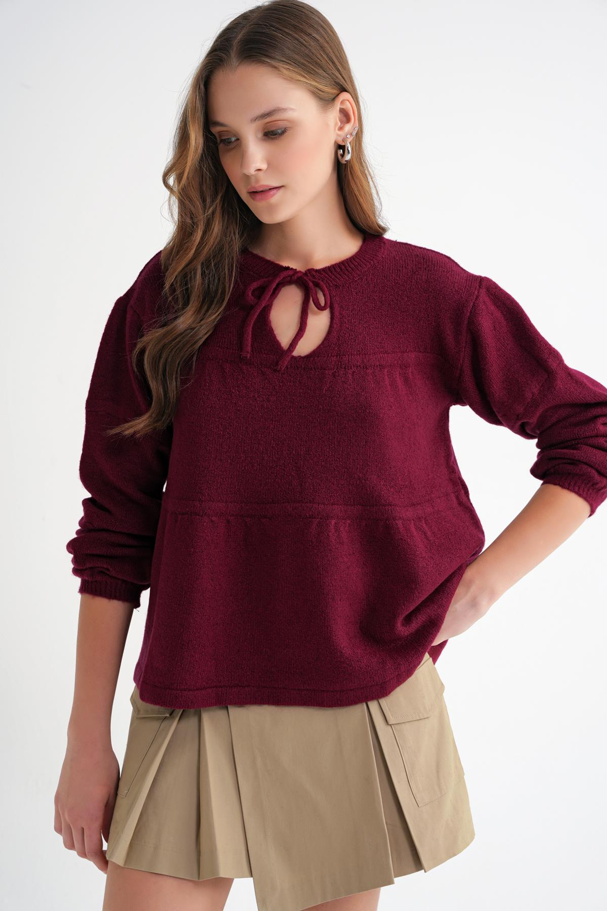 6950 Kadın Yakası Bağcıklı Pileli Triko Kazak Bordo