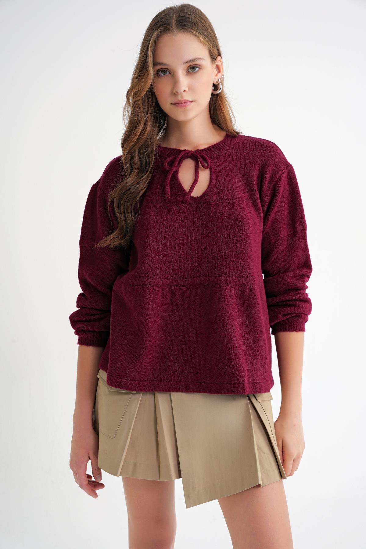 6950 Kadın Yakası Bağcıklı Pileli Triko Kazak Bordo