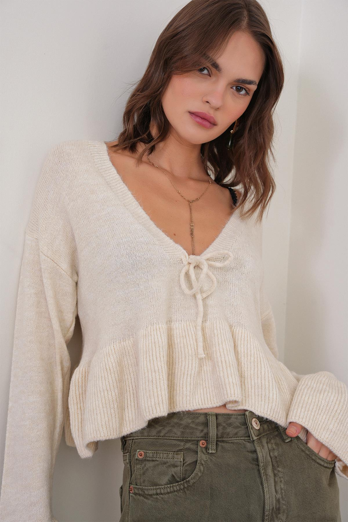 6955 Kadın Fırfırlı Triko Kazak Naturel