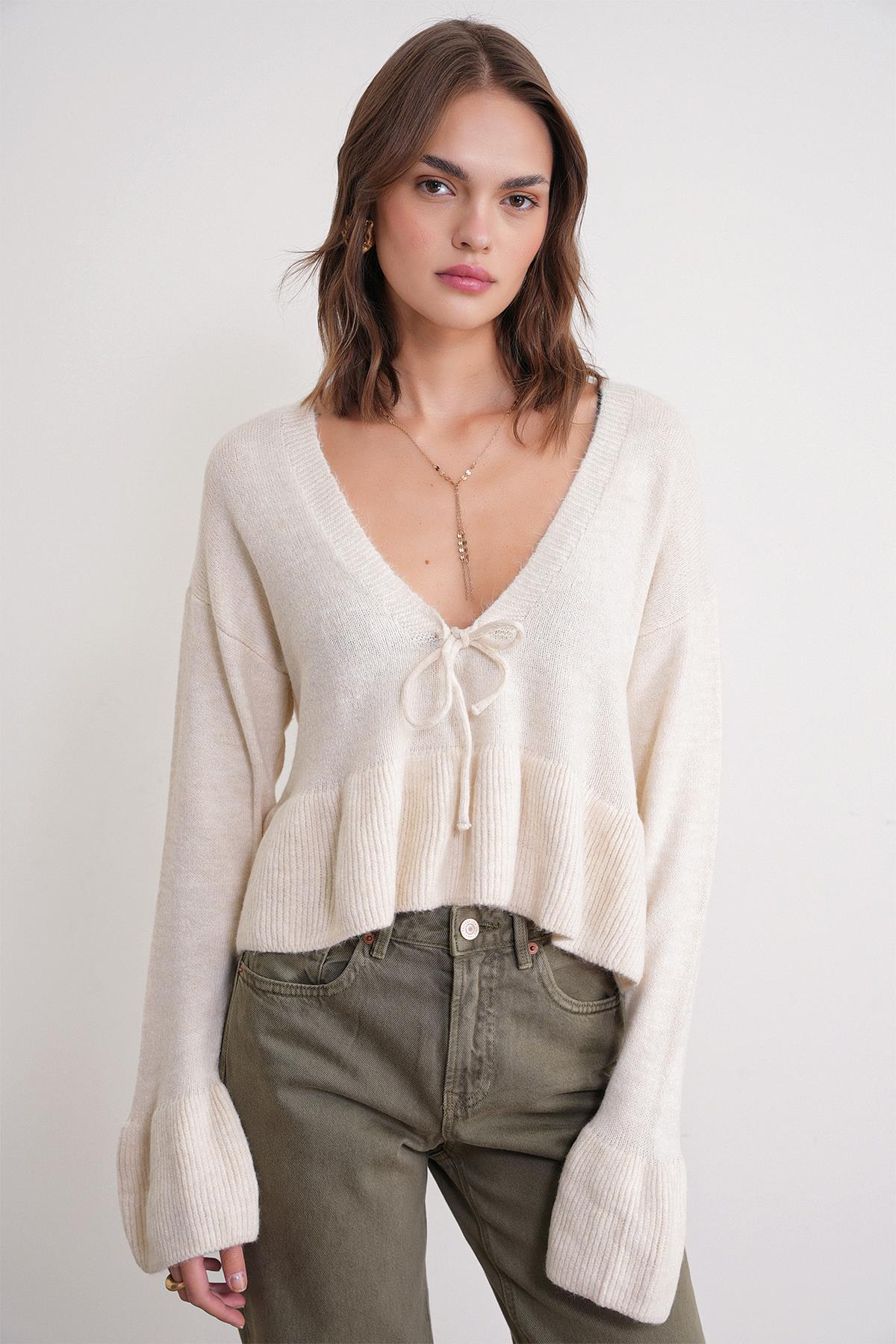 6955 Kadın Fırfırlı Triko Kazak Naturel