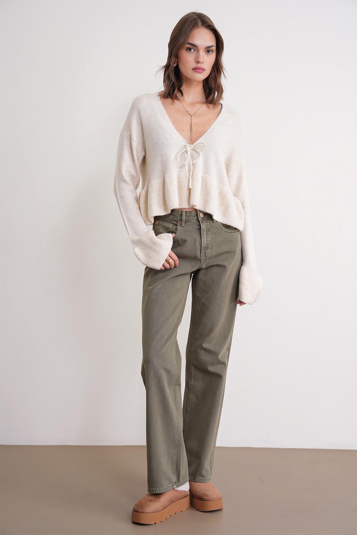 6955 Kadın Fırfırlı Triko Kazak Naturel