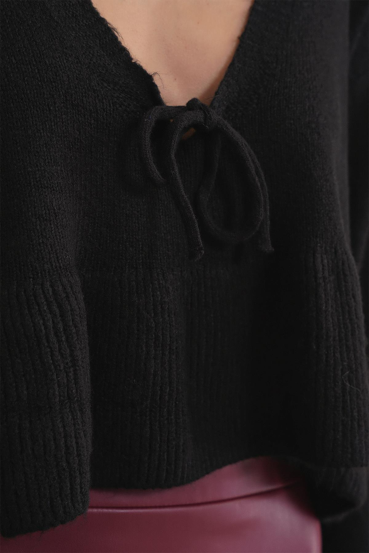 6955 Kadın Fırfırlı Triko Kazak Siyah